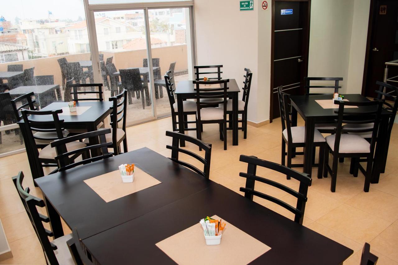 Illari Hotel Riobamba Bagian luar foto