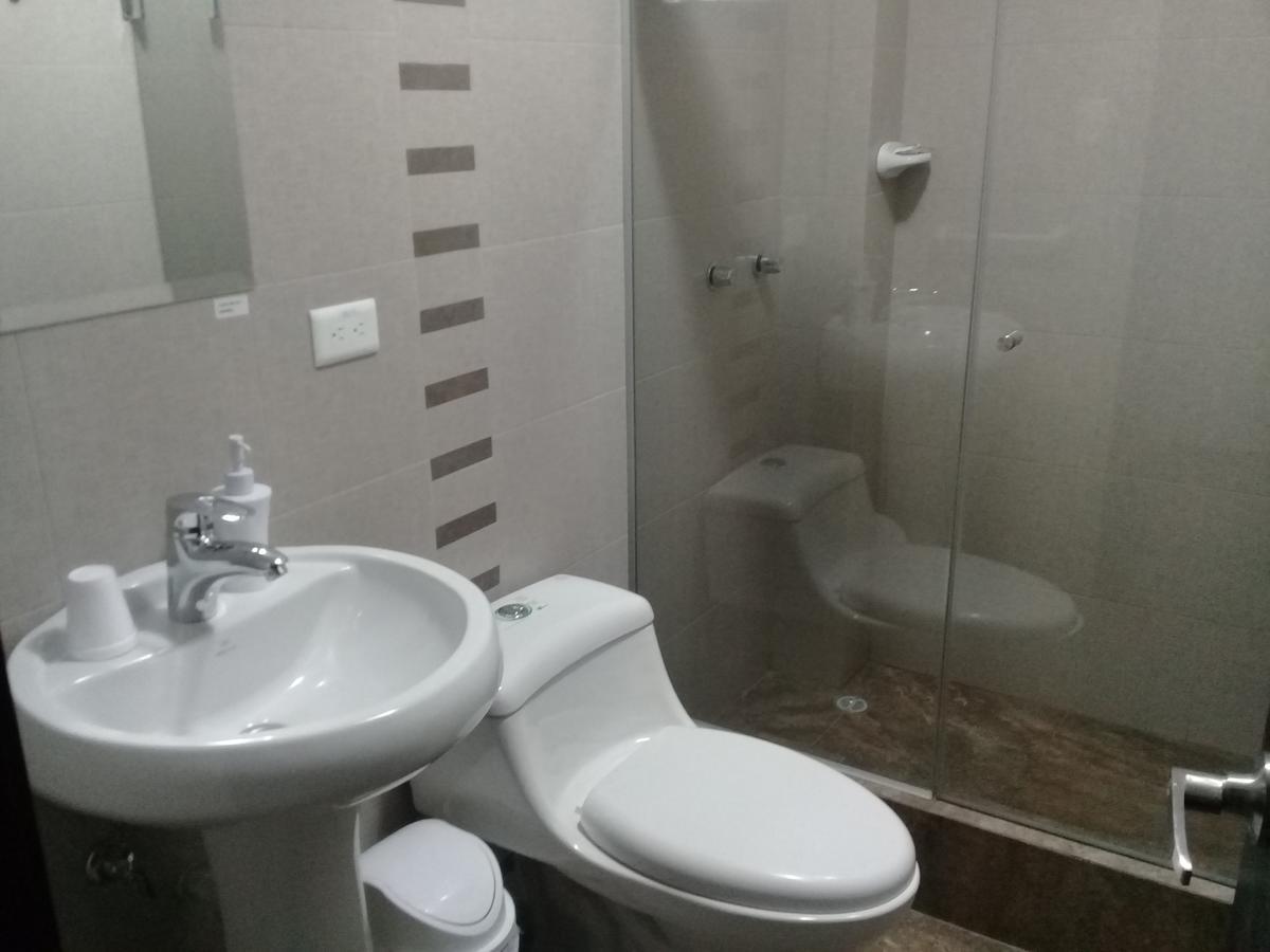 Illari Hotel Riobamba Bagian luar foto