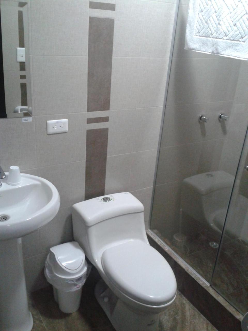 Illari Hotel Riobamba Bagian luar foto