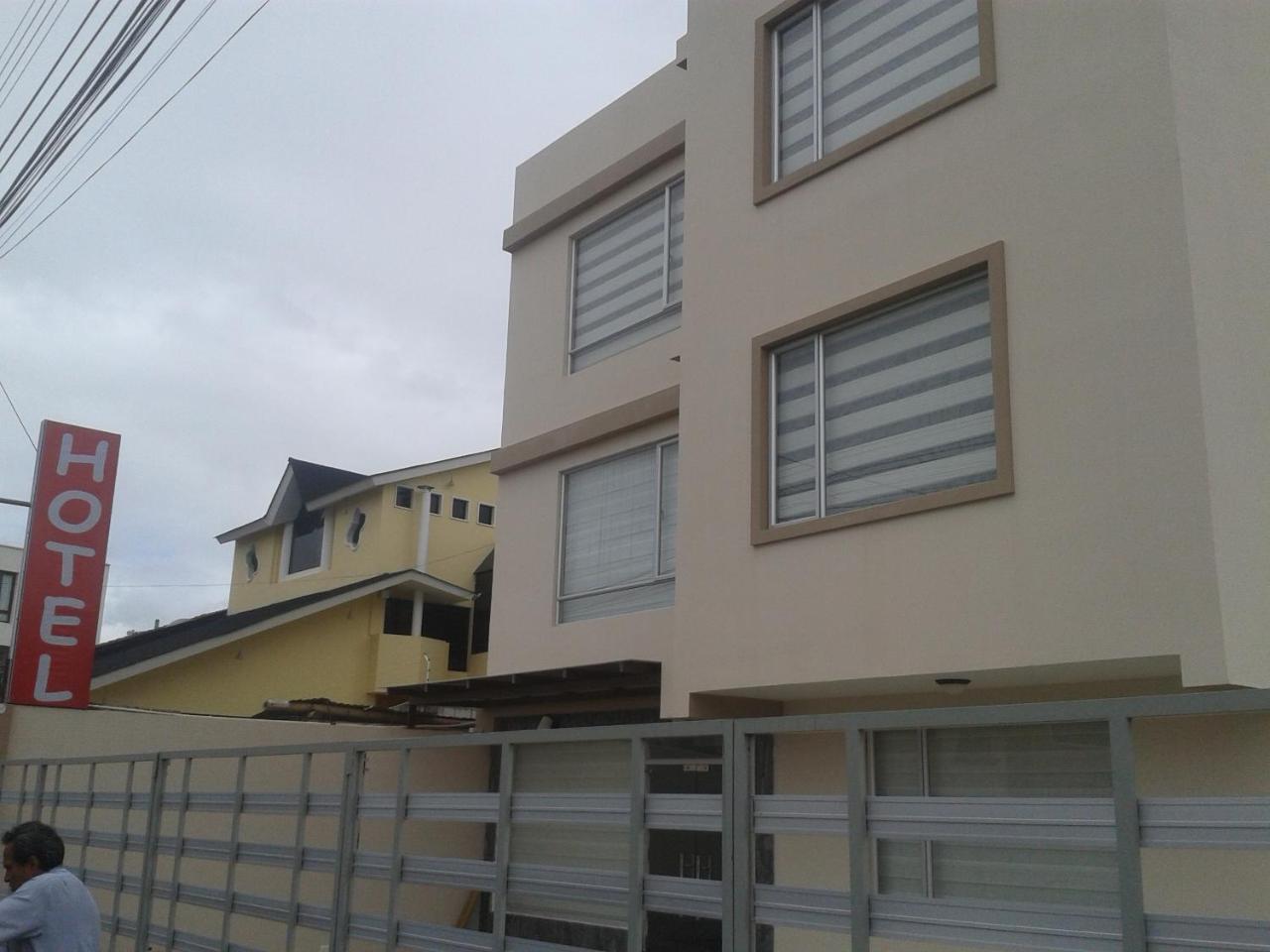 Illari Hotel Riobamba Bagian luar foto