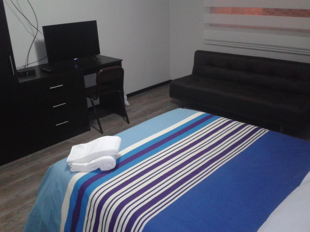 Illari Hotel Riobamba Bagian luar foto
