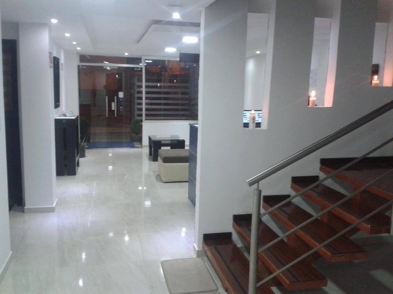 Illari Hotel Riobamba Bagian luar foto