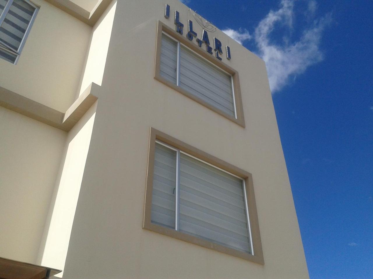 Illari Hotel Riobamba Bagian luar foto